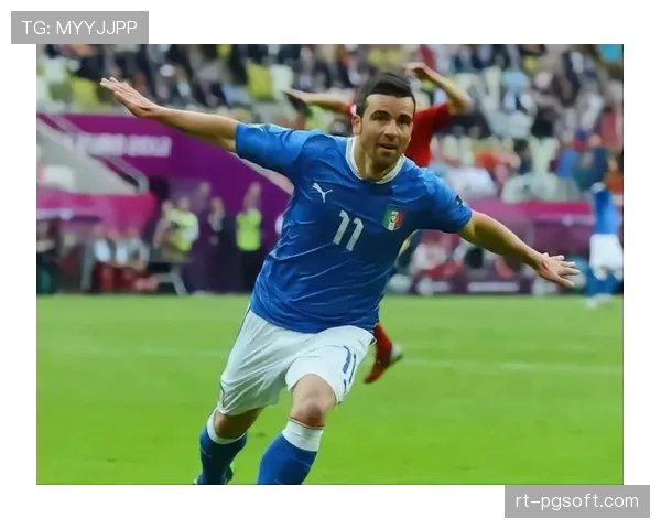 前意大利国脚迪纳塔莱受邀回归乌迪内斯俱乐部，担任临时技术顾问辅助保级